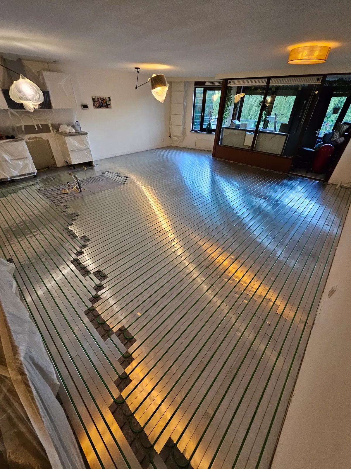 Afgewerkte vloerverwarming installatie na onderhoud door Correct Vloerverwarming